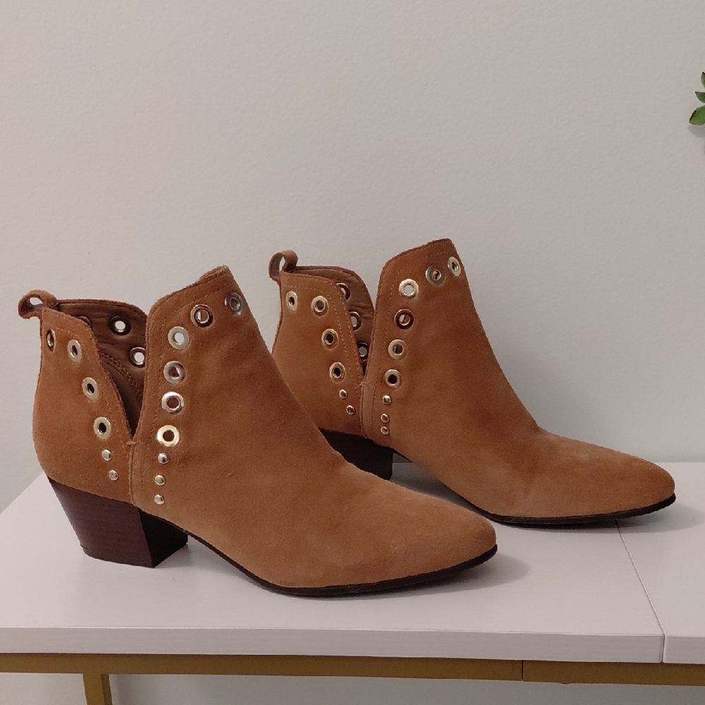 Sam Edelman suede booties 7M